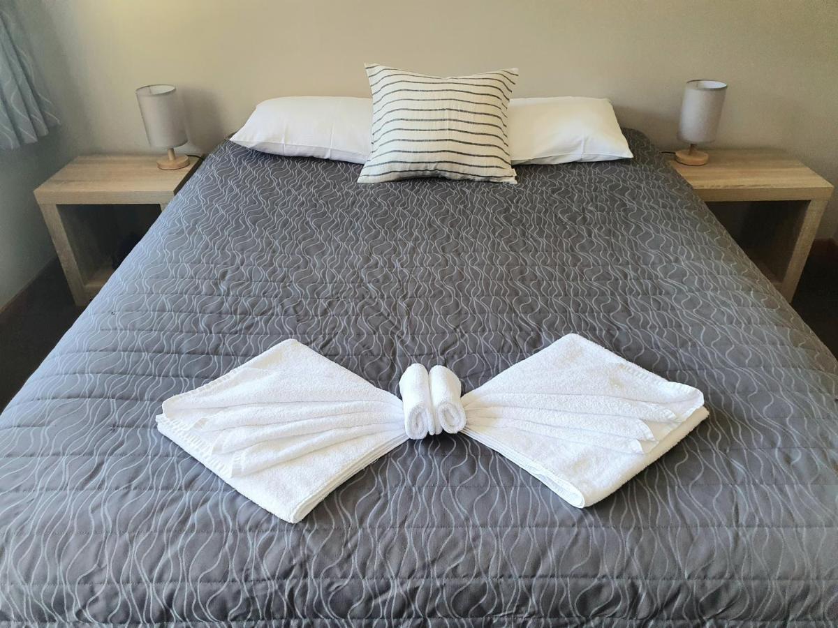 Bay Vista Waterfront Motel Picton Εξωτερικό φωτογραφία