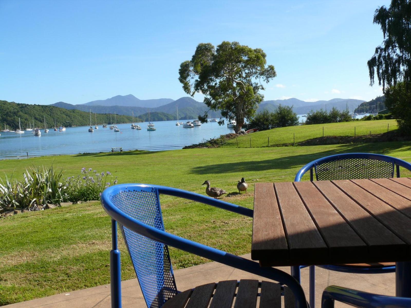 Bay Vista Waterfront Motel Picton Εξωτερικό φωτογραφία