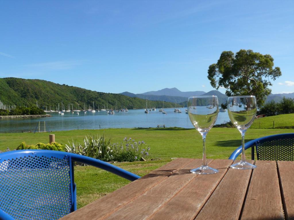 Bay Vista Waterfront Motel Picton Εξωτερικό φωτογραφία